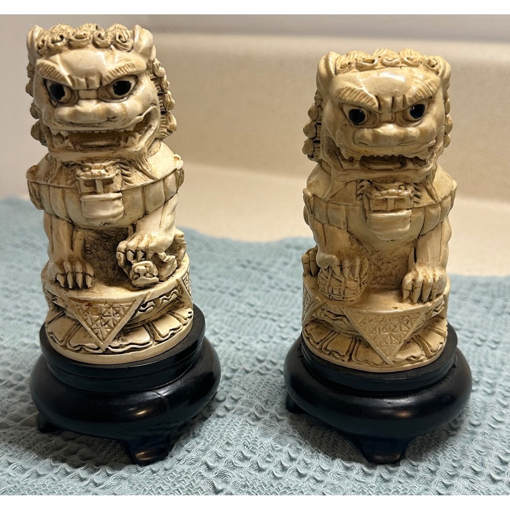 Vintage Carved Foo Dog Lions Pair Ivory Color On‎ Black Wood Stands